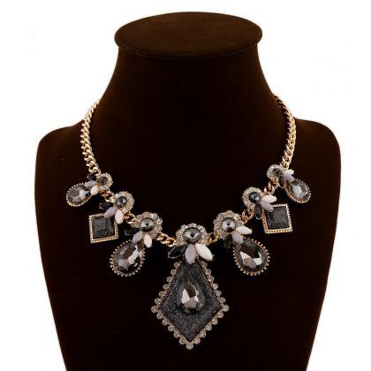 Fashion Luxury Crystal Gemstone Flower Pendant..