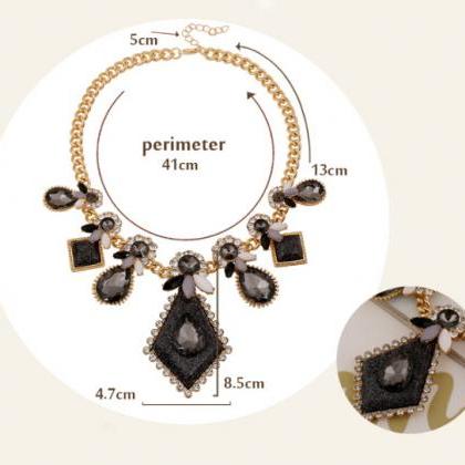 Fashion Luxury Crystal Gemstone Flower Pendant..